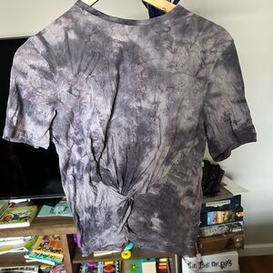 Lululemon Crescent Tee in Glacier Gray Moonwalk Diamond Dye Women's Top